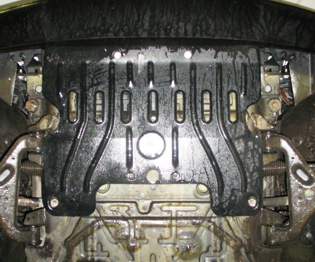4347MERCEDES-BENZ Viano 3,0 CDI W639 АКПП 2011-2014 Захист моторного відсіку